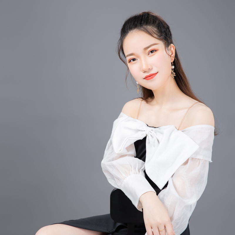 施莹莹